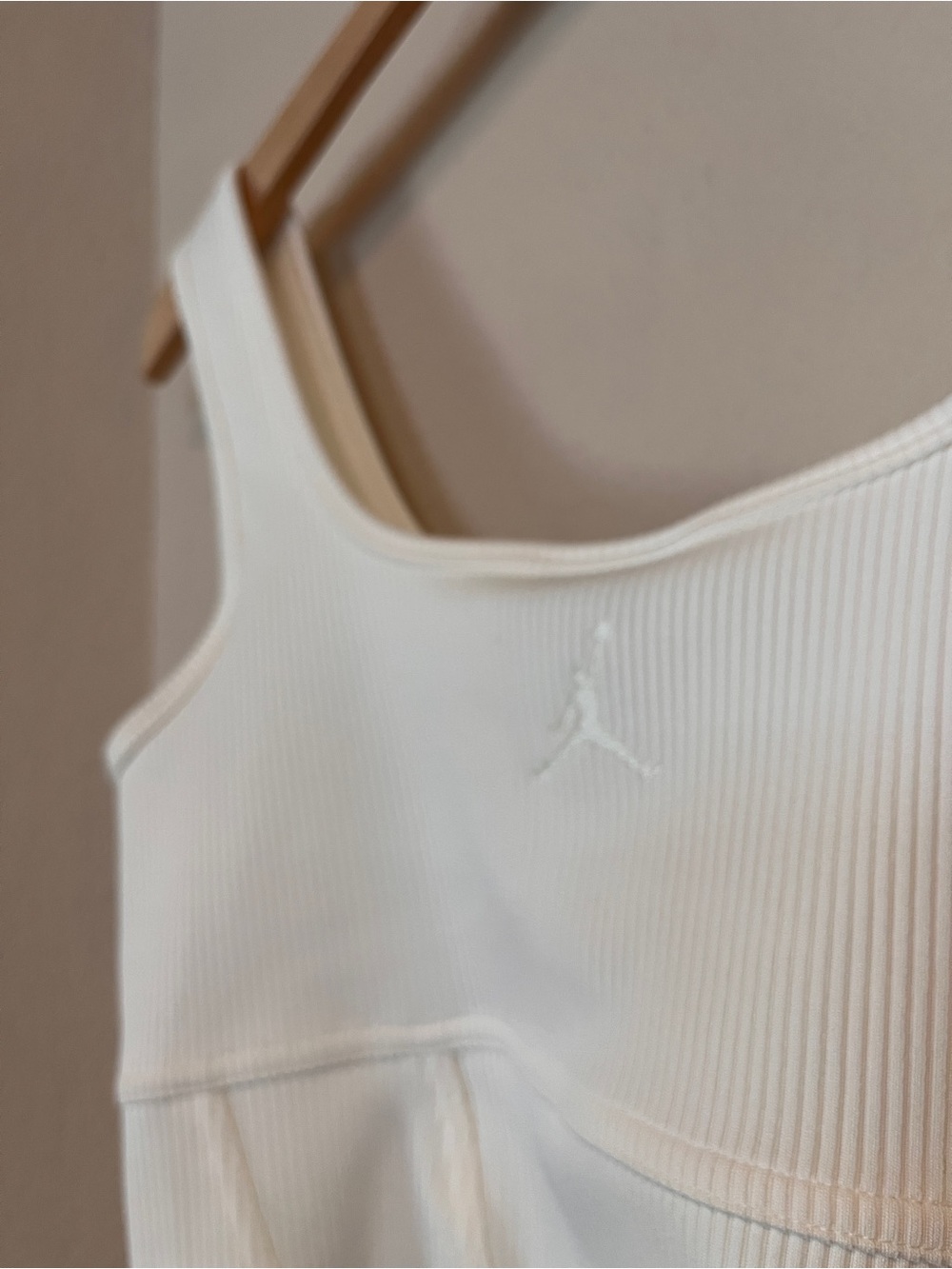 Jordan Ivory Ribbed Rounded Square Neck Cropped Tank Top NWT $62 - Picture 4 of 8